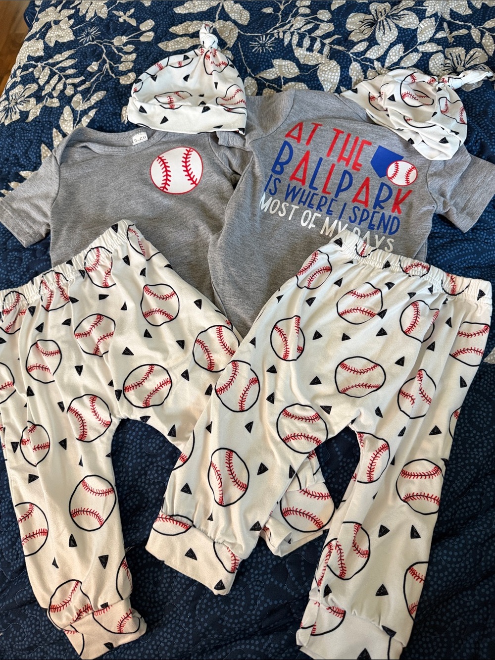 Twins matching Baseball Set Size 3-6M 6 pieces total